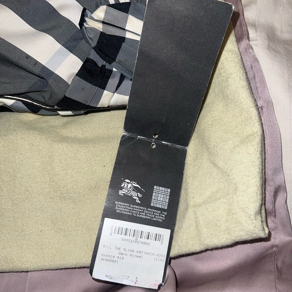 Burberry Nova Check Shoulder Bag Nylon Dark Buckle...